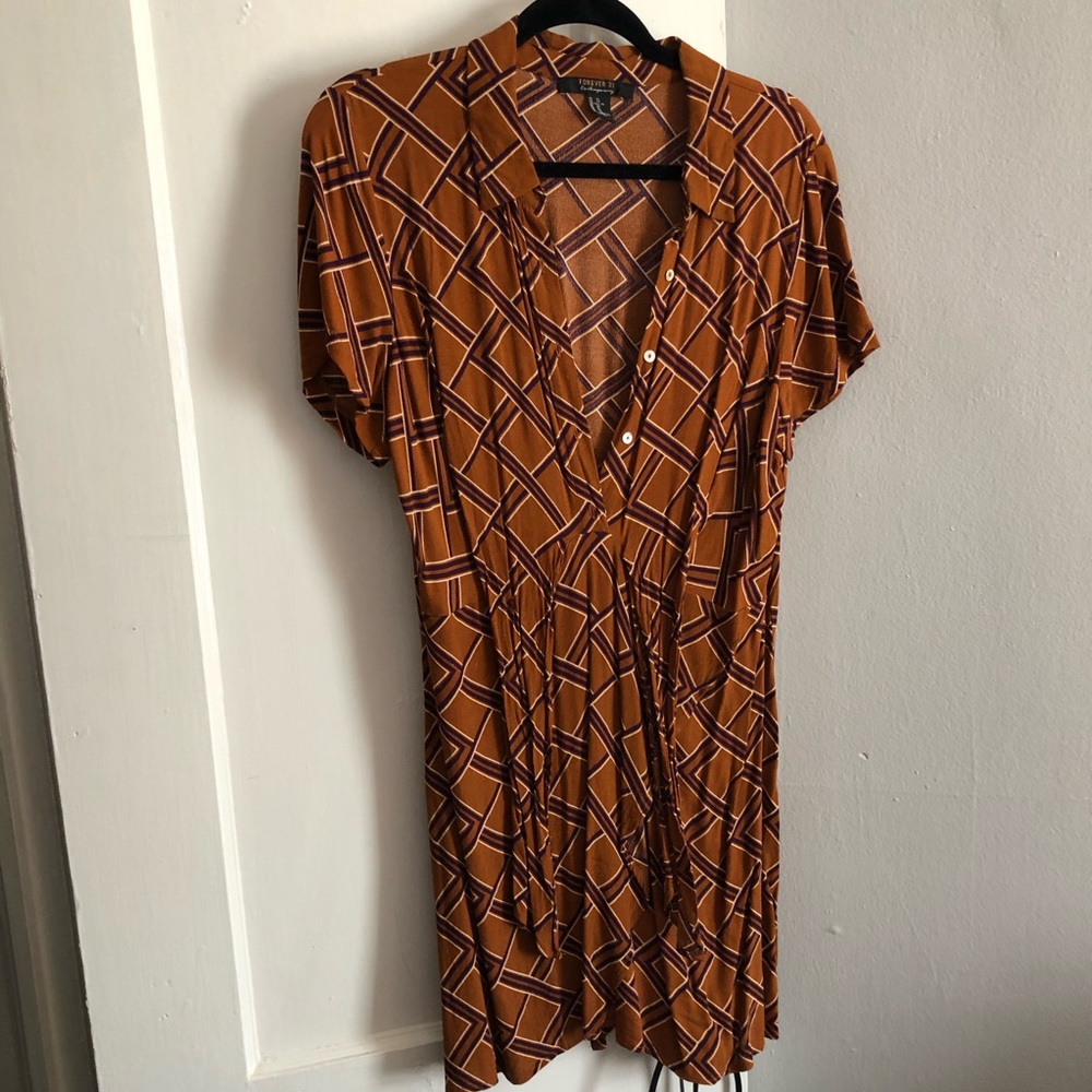 H&M Vintage Pattern buttonup dress with tie detail